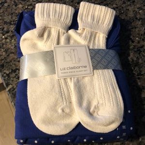 Liz Claiborne Sleep Set